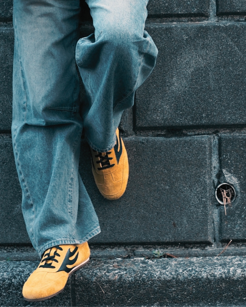 SNEAKER